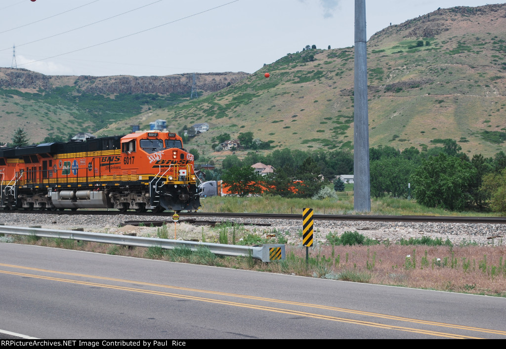 BNSF 6017 Point On East Bound Beer Train